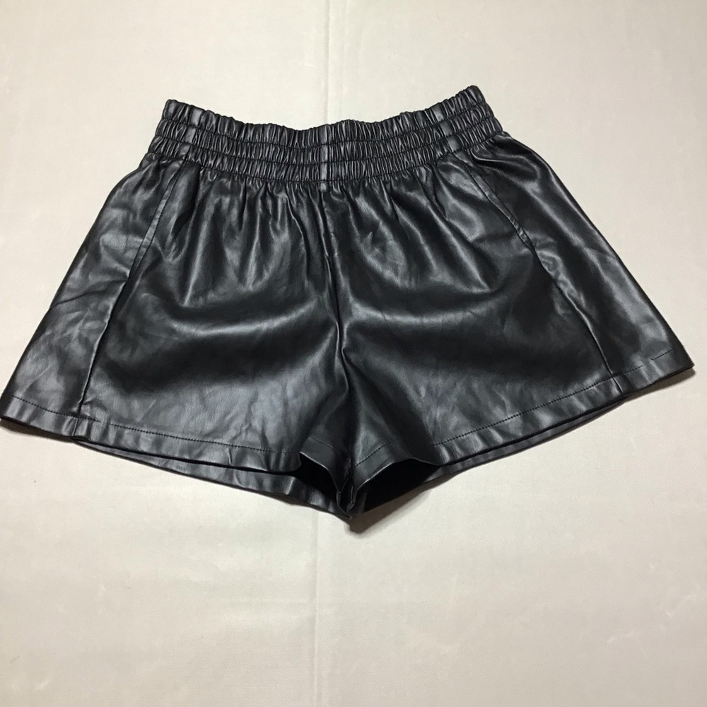 ILLA ILLA Black High Waist Faux Leather Shorts - Picture 2 of 11